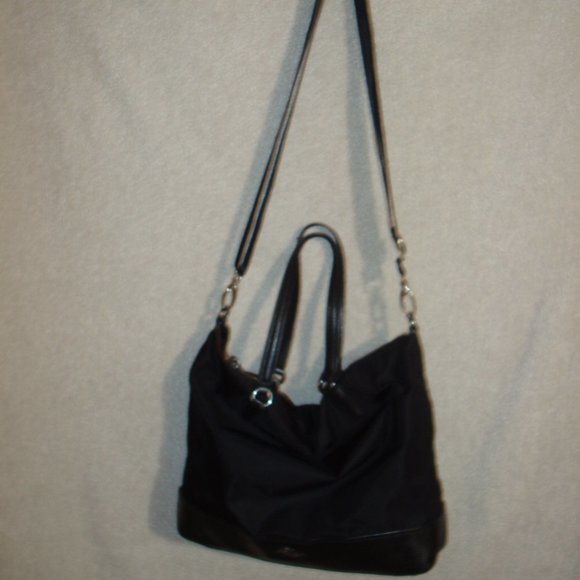 COACH PURSE WITH ATTACHABLE ADJUSTABLE NYLON STRAP - Picture 6 of 11